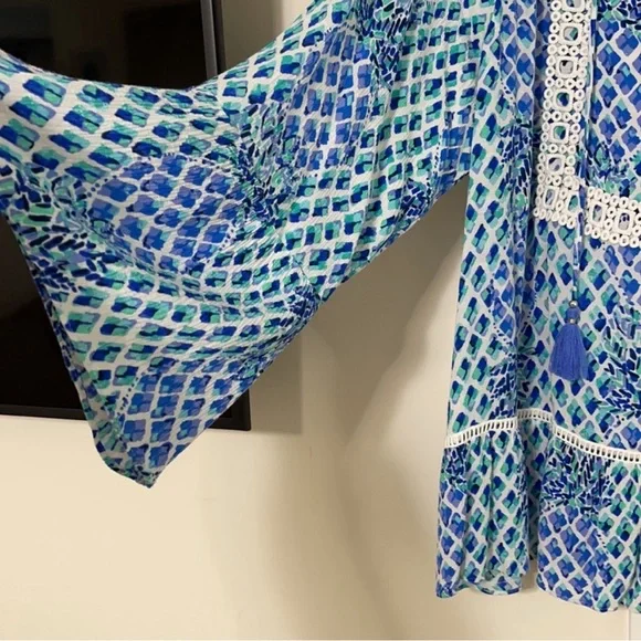 Women's Lilly Pulitzer Amisa Top. Size XL. - Picture 3 of 6